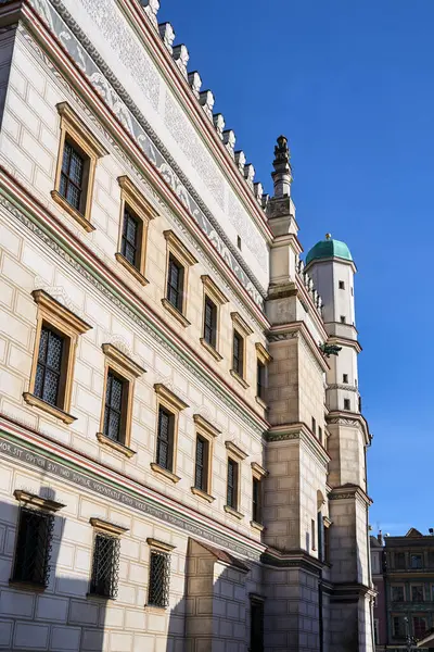 Muur Met Ramen Van Het Renaissance Stadhuis Het Marktplein Poznan — Stockfoto