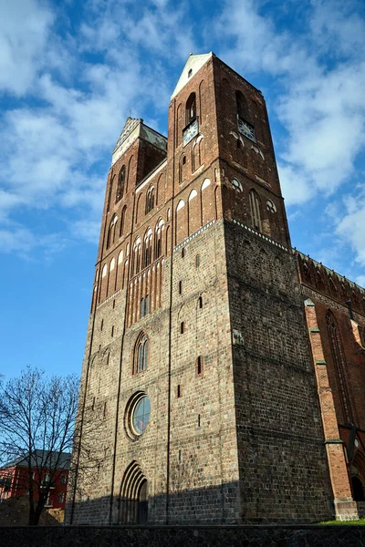德国Prenzlau市中世纪St Marien Kirche福音教堂的塔楼 — 图库照片