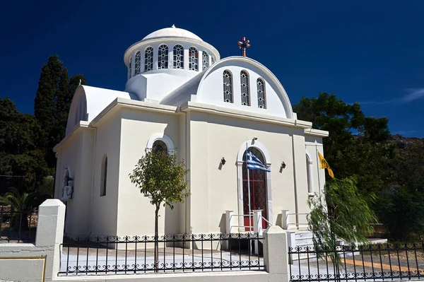 Yunanistan Girit Adasında Bir Kubbesi Olan Ortodoks Kilisesi — Stok fotoğraf