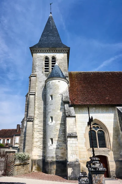 法国香槟有钟楼的中世纪石制教堂 — 图库照片