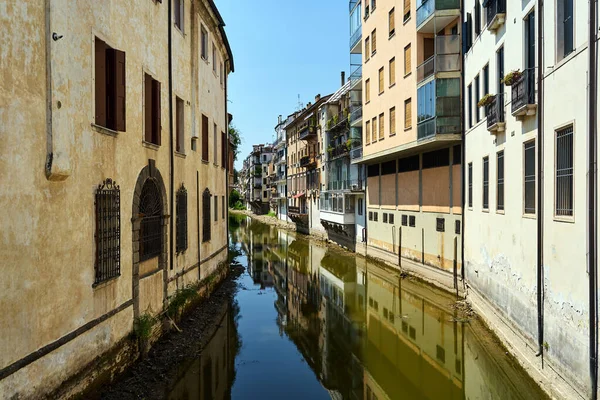 Residential Buildings Balconies Canal City Padua Italy — Zdjęcie stockowe