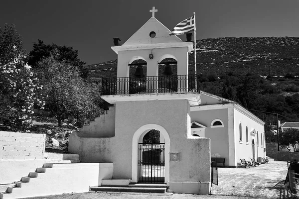 Cerkiew Dzwonnicą Wyspie Kefalonia Grecji Monochromatyczna — Zdjęcie stockowe