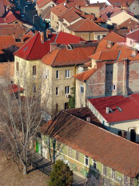 inşa alanında gösterilen çatı arasında kentsel sahne