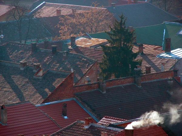 Miejski scena zbudowany obszarze wyświetlone dachy — Zdjęcie stockowe