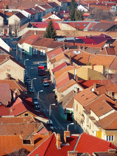 Scena urbana in tutta l'area edificata che mostra i tetti — Foto Stock