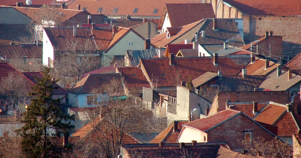 Miejski scena zbudowany obszarze wyświetlone dachy — Zdjęcie stockowe