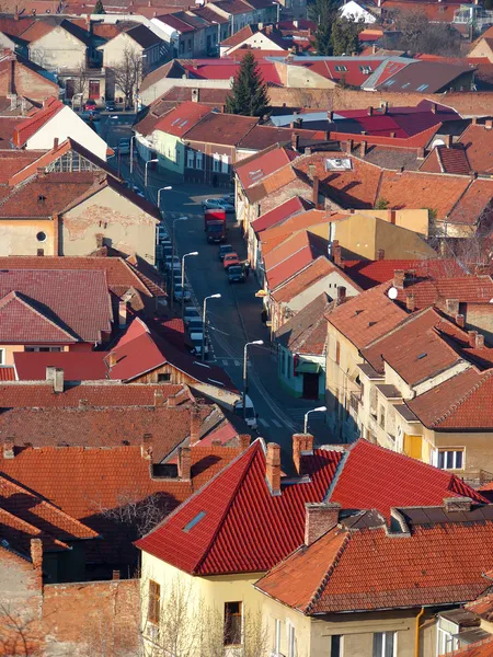 Scena urbana in tutta l'area edificata che mostra i tetti — Foto Stock