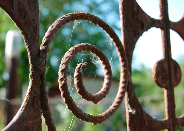 Detail des alten Metallzauns — Stockfoto