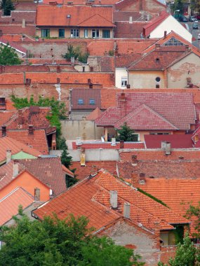 inşa alanında gösterilen çatı arasında kentsel sahne