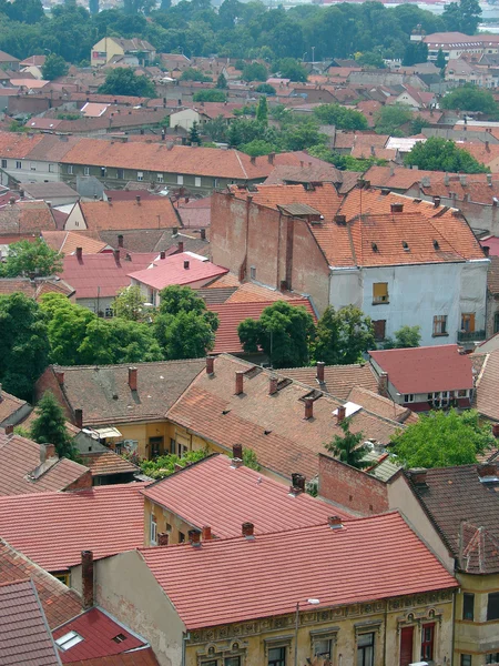 Stadtbild in bebautem Gebiet zeigt Dächer — Stockfoto