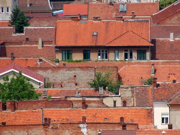 Miejski scena zbudowany obszarze wyświetlone dachy — Zdjęcie stockowe