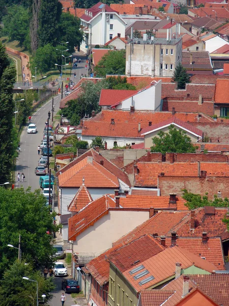 Stadsbilden i bebyggt område visar hustaken — Stockfoto
