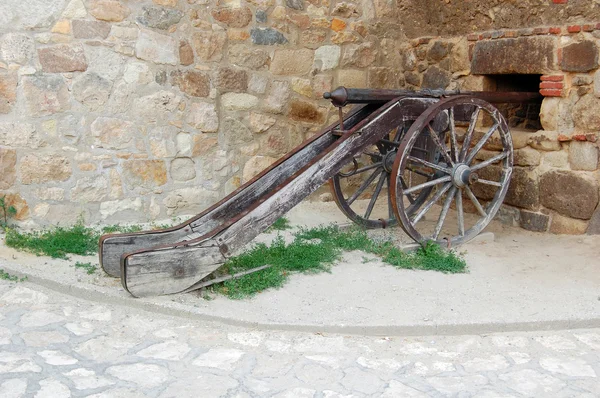 Cannon on wheels — Stock Photo, Image