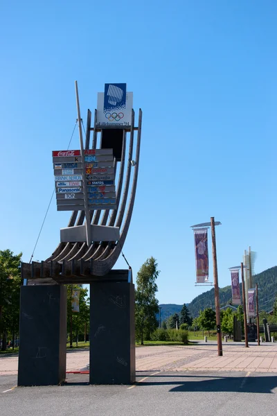 Estatua de los Juegos Olímpicos de invierno, Lillehammer, Noruega —  Fotos de Stock
