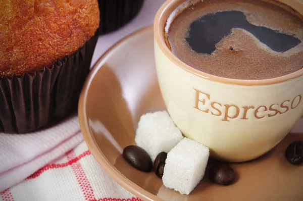 Espresso met cupcake — Stockfoto