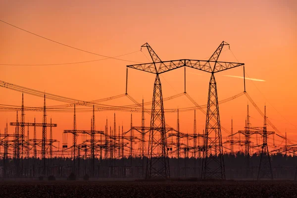 Electric Substation Silhouettes Lots Power Lines Pylones Sunset — Stock Photo, Image