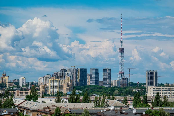 Вид Киевскую Телебашню Новые Высотные Здания — стоковое фото