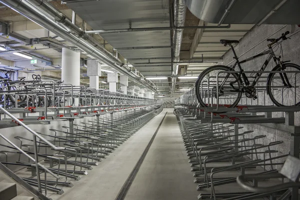 Estacionamento para bicicletas — Fotografia de Stock