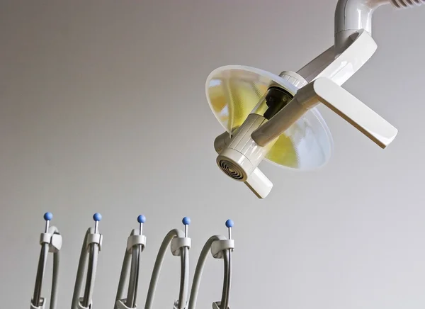 Technische Ausstattung in der Zahnarztpraxis — Stockfoto
