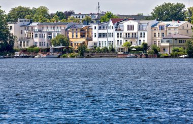 Potsdam'daki havel daire