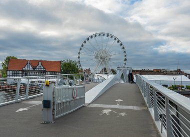 Gdansk Polonya 'nın liman girişindeki Otowianka Köprüsü.