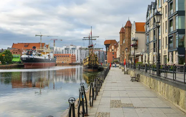 Half Timbered Houses Historic Ships Landmarks Old Town Gdansk Poland — Stock Photo, Image