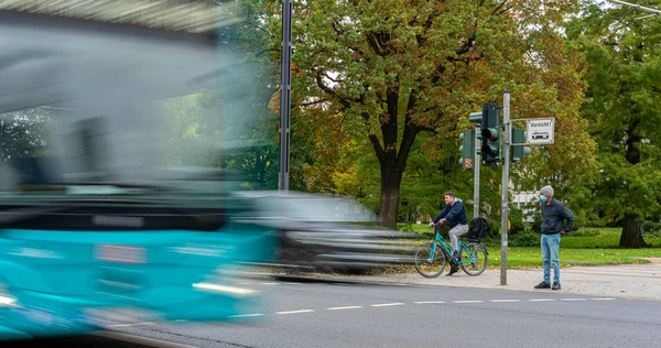 Movement Pedestrians Cars Bicycles Trams Buses Road Traffic Frankfurt Berlin — Stock Photo, Image