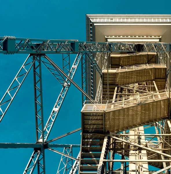 新修复的展览馆上的柏林无线电塔 — 图库照片