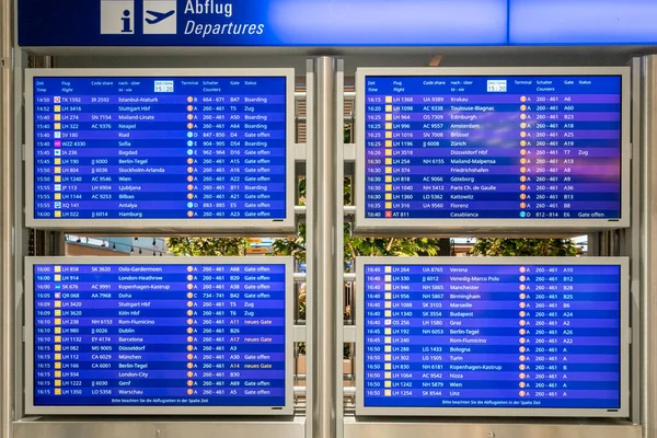 Passagers Panneaux Information Aéroport Francfort Hesse Allemagne — Photo