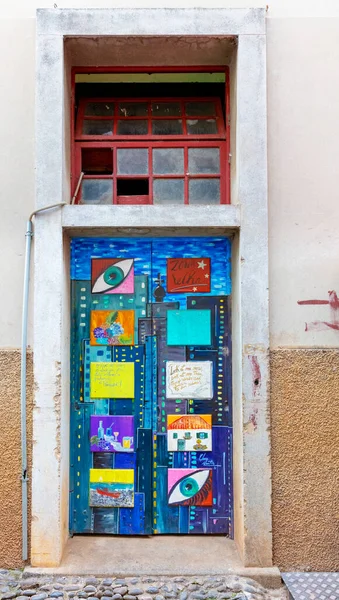 ポルトガル マデイラのフンシャルにある有名なルア サンタ マリアのストリートアート — ストック写真