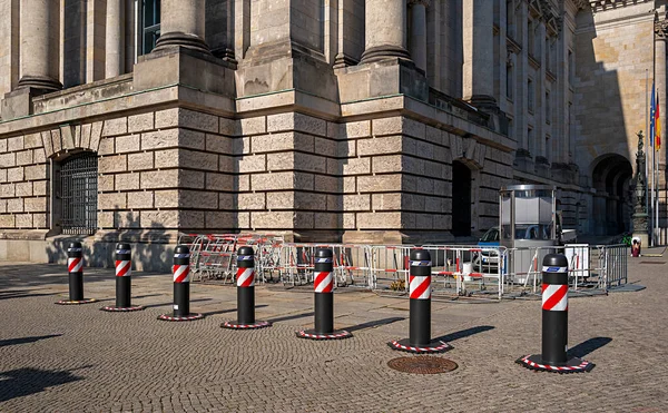 Bollards Barriers Front Berlin Reichstag — Stock Photo, Image