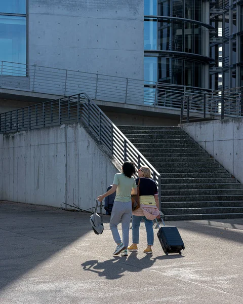 Touristes Sites Touristiques Dans Quartier Gouvernemental Berlin — Photo