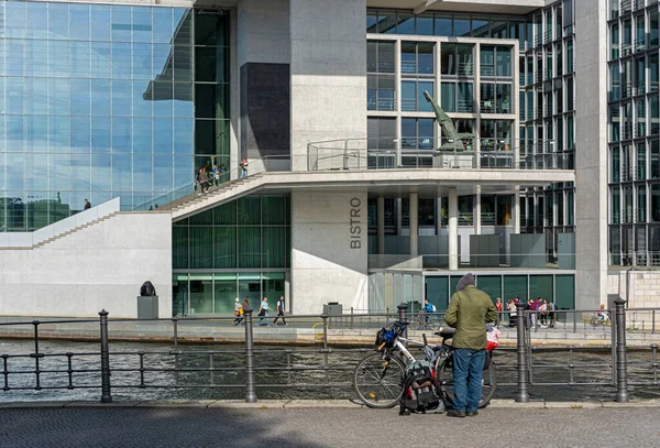 Touristes Sites Touristiques Dans Quartier Gouvernemental Berlin — Photo