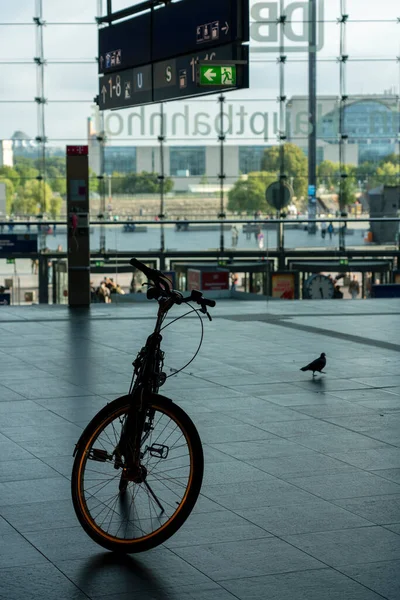 Utazók Turisták Berlin Központi Pályaudvarán Környékén Németország — Stock Fotó