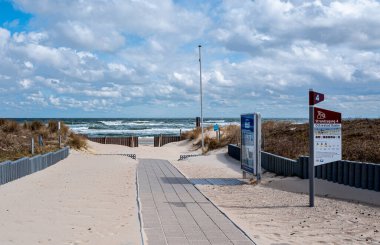 Baabe 'deki Plaj ve Baltık Denizi, Ruegen Baltık Denizi Adası, Mecklenburg-Batı Pomeranya, Almanya