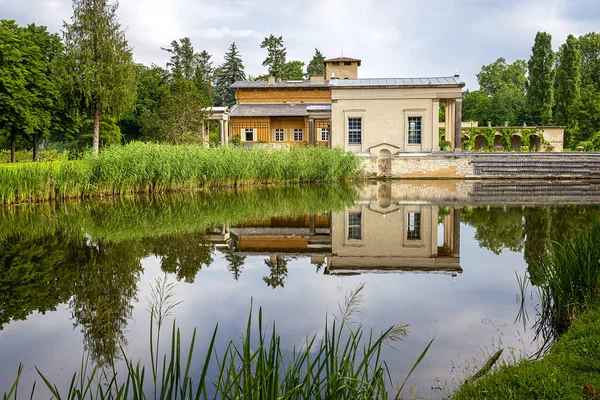 Historická Budova Římskými Lázněmi Parku Sanssouci Postupimi Braniborsko Německo — Stock fotografie