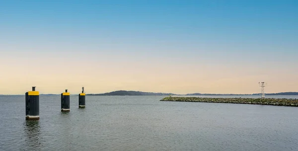 Lange Blootstelling Metalen Bolders Aan Haveningang Van Lauterbach Mole Ruegen — Stockfoto