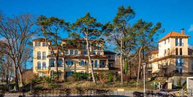 Rgen adasında Baabe 'de tatil evleri olan Akdeniz evi.