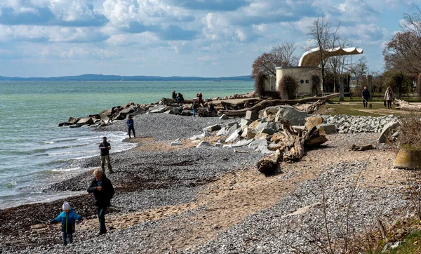 Turister Och Vandrare Vid Krita Klipporna Piratenschlucht Sassnitz Rgen Mecklenburg — Stockfoto