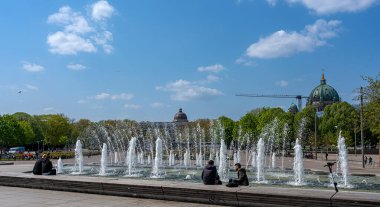 Alexanderplatz, Mitte, Berlin, Almanya 'daki çeşmeler ve çeşmeler