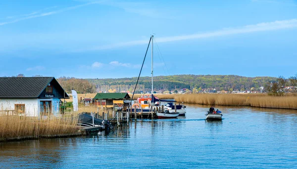 Färja Och Färja Vid Baabe Sellin Moritzdorf Förbindelsekanal Selliner See — Stockfoto