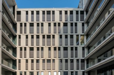 Berlin 'in yeni merkezi Almanya' daki modern mimari ve ofis binaları