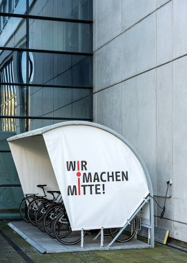 Mitte bölge ofisi çalışanları için şirket bisikleti olarak Berlin, Almanya