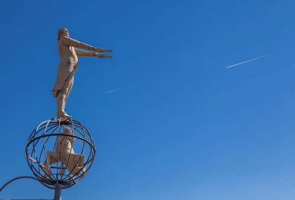 Oeuvre Peter Lenk Figures Sur Colonne Magique Dans Port Mersburg — Photo