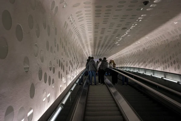 Interiérová Architektura Veřejná Vyhlídková Plošina Náměstí Deflektory Větru Schodiště Kavárny — Stock fotografie