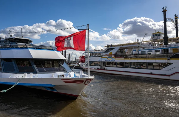 Tourist Ship Port Hamburg Germany — Stockfoto