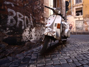 Retro motorlu scooter