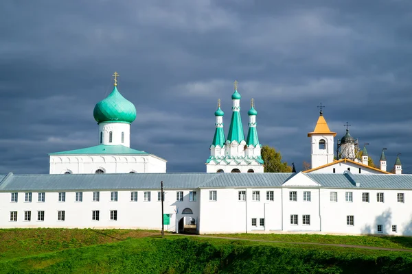 Rusya 'nın Leningrad bölgesinde Alexander Svirsky manastırı