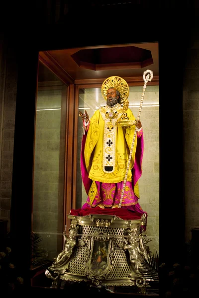 Inside St. Nicholas Basilica. Bari. Apulia. — Stock Photo, Image