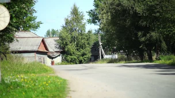 Vecchia casa nel villaggio — Video Stock